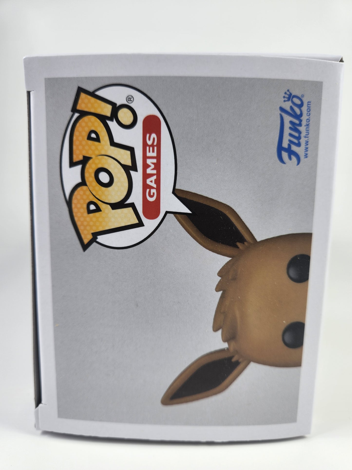 Funko Pop Games Pokemon Pearlescent Eevee 577 (Pokemon Center Exclusive)